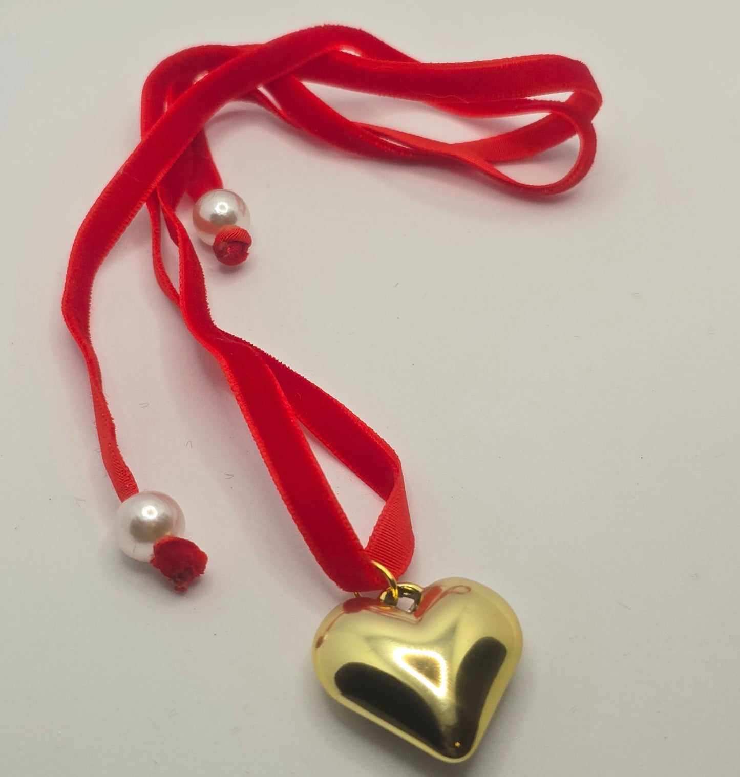 Velvet Heart Choker