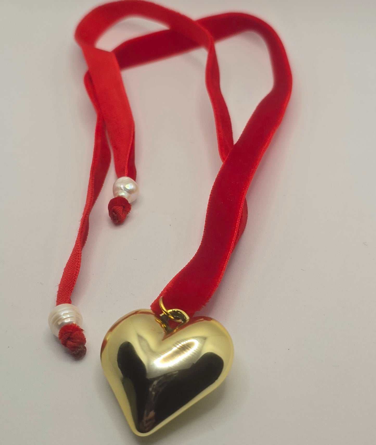 Velvet Heart Choker